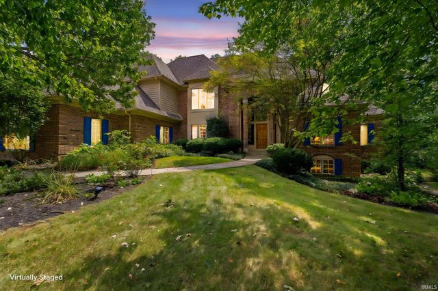 5510 Pine Oak Court, Fort Wayne, IN 46835