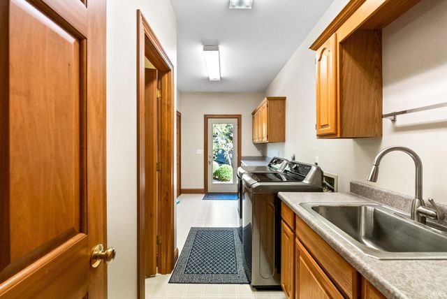 5510 Pine Oak Court, Fort Wayne, IN 46835