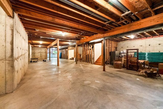 5510 Pine Oak Court, Fort Wayne, IN 46835