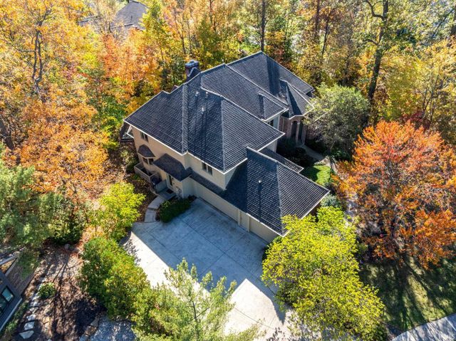 5510 Pine Oak Court, Fort Wayne, IN 46835