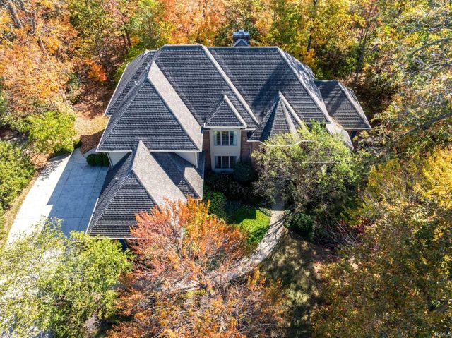 5510 Pine Oak Court, Fort Wayne, IN 46835