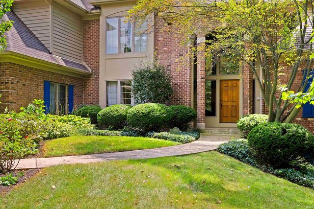 5510 Pine Oak Court, Fort Wayne, IN 46835