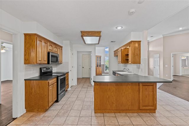 1733 S M Street, Rogers, AR 72756