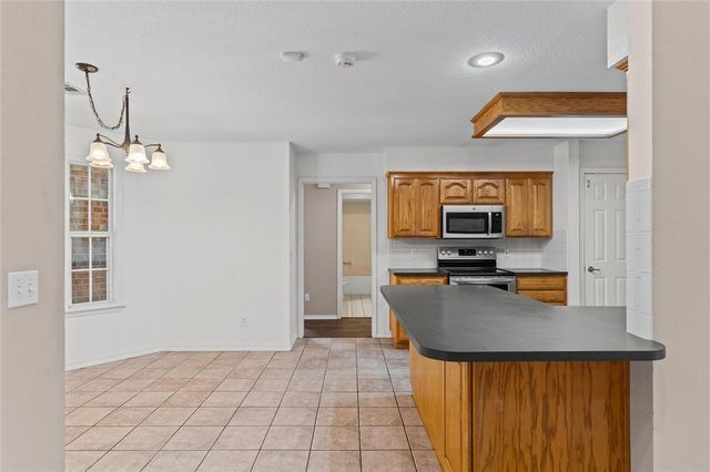 1733 S M Street, Rogers, AR 72756