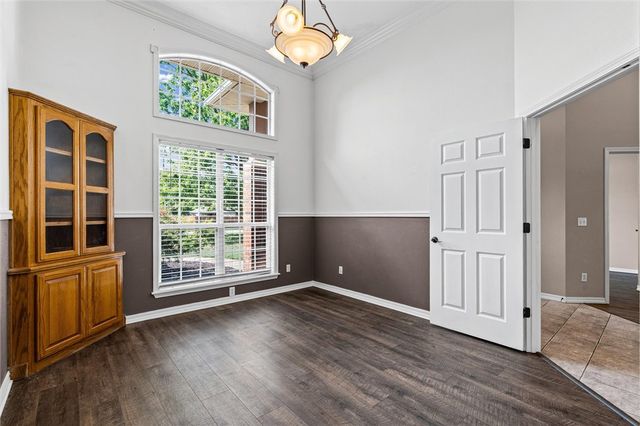 1733 S M Street, Rogers, AR 72756