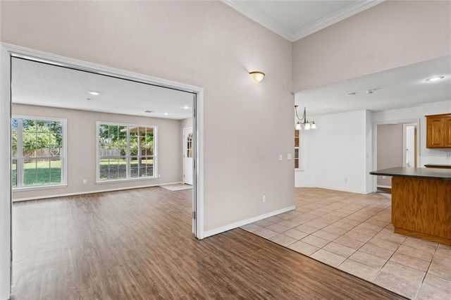 1733 S M Street, Rogers, AR 72756