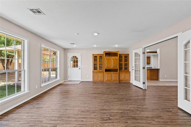 1733 S M Street, Rogers, AR 72756