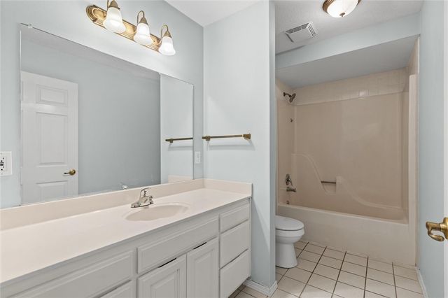 1733 S M Street, Rogers, AR 72756