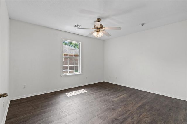 1733 S M Street, Rogers, AR 72756