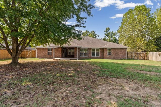 1733 S M Street, Rogers, AR 72756