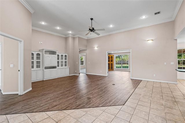 1733 S M Street, Rogers, AR 72756