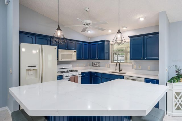 8329 SE 177TH BARTRAM LOOP, The Villages, FL 32162