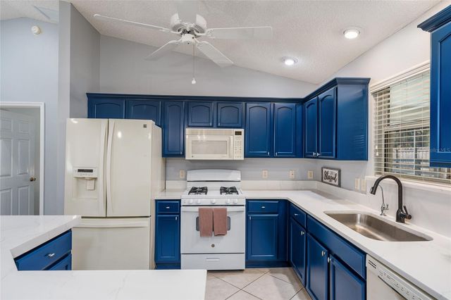 8329 SE 177TH BARTRAM LOOP, The Villages, FL 32162