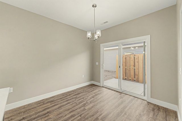 1200 Vista Sur Dr, Salina, KS 67401