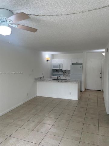 2401 Riverside Dr 203-B, Coral Springs, FL 33065