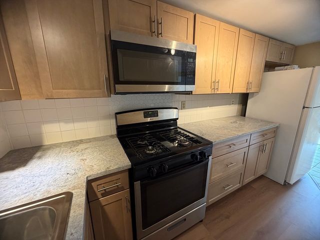 79 N Main St A, Bellingham, MA 02019
