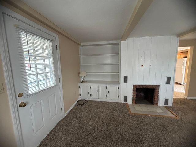 79 N Main St A, Bellingham, MA 02019