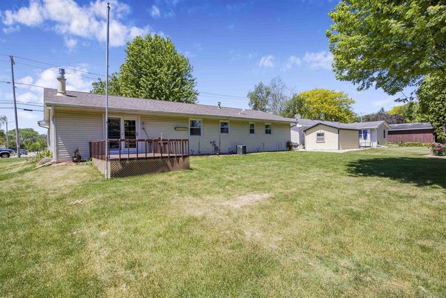 1101 N Water Street, Watertown, WI 53098