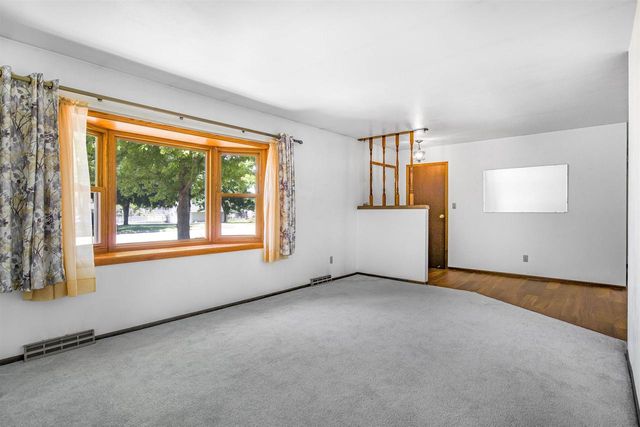 1101 N Water Street, Watertown, WI 53098
