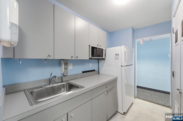 90 Prospect Avenue A and B, Hackensack, NJ 07601