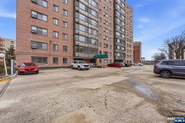 90 Prospect Avenue A and B, Hackensack, NJ 07601