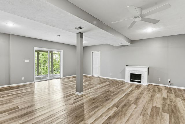 16 SHADY Lane, Council Bluffs, IA 51503
