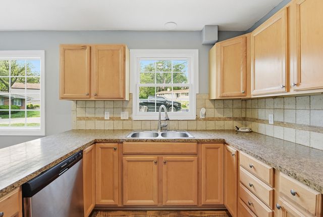 16 SHADY Lane, Council Bluffs, IA 51503