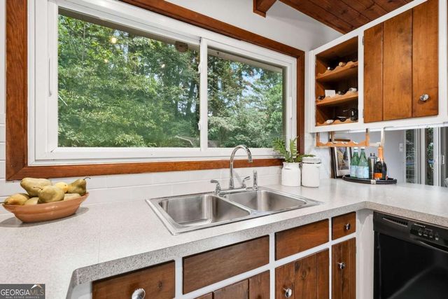 3522 Beachhill Drive, Atlanta, GA 30340