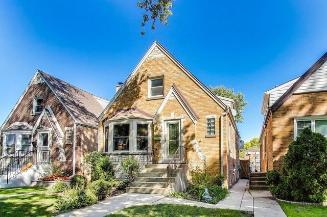 5107 N Sayre Avenue, Chicago, IL 60656