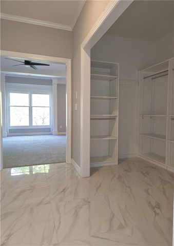601 SW Forestpark Lane, Lee's Summit, MO 64081