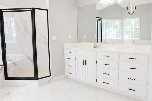 601 SW Forestpark Lane, Lee's Summit, MO 64081