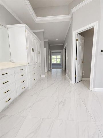 601 SW Forestpark Lane, Lee's Summit, MO 64081