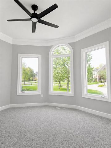 601 SW Forestpark Lane, Lee's Summit, MO 64081
