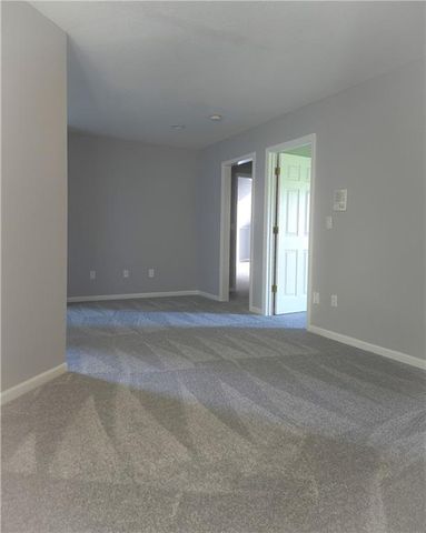 601 SW Forestpark Lane, Lee's Summit, MO 64081