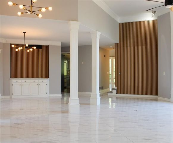 601 SW Forestpark Lane, Lee's Summit, MO 64081
