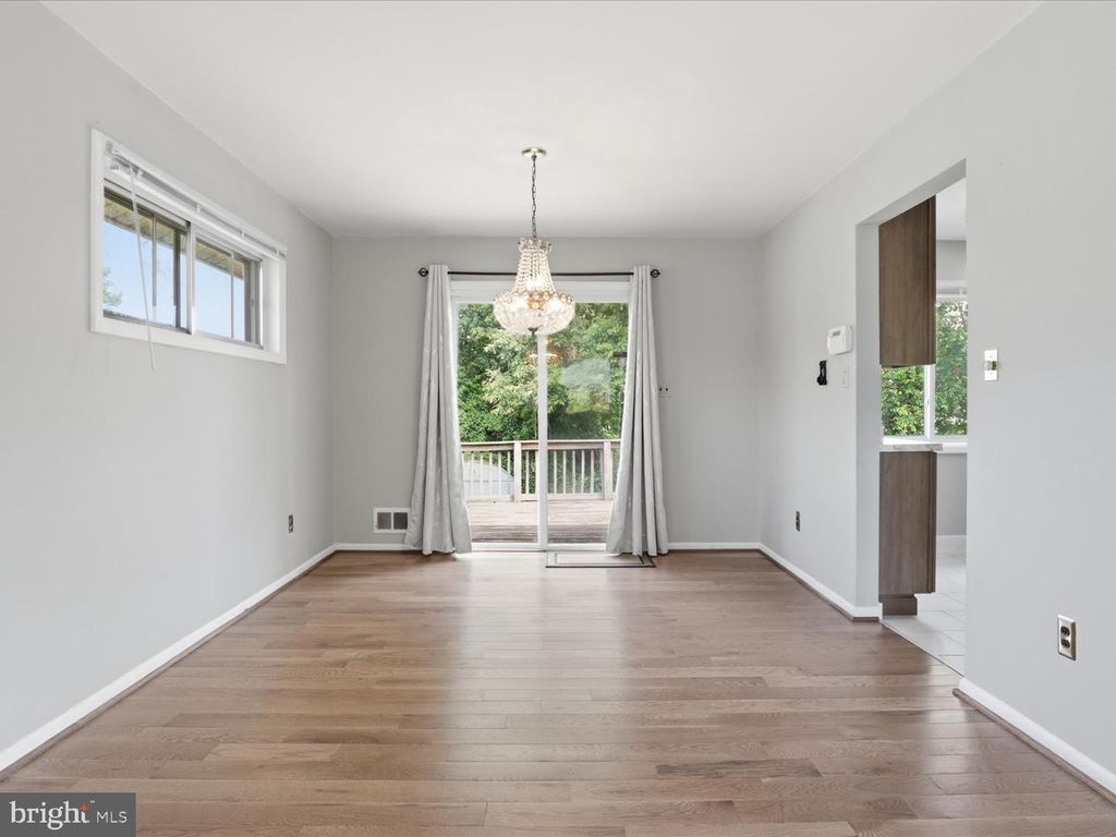 Image 12 of property listing at 7602 KIPLING PKWY, District Heights, MD 20747