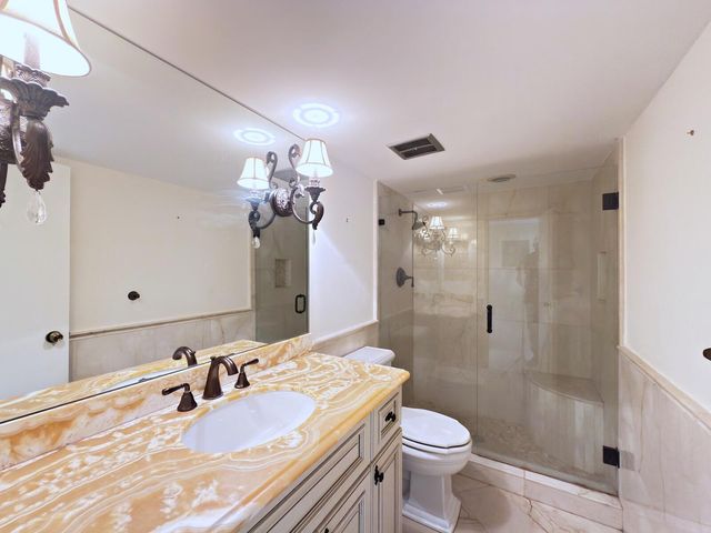 3546 S Ocean Boulevard 410, South Palm Beach, FL 33480