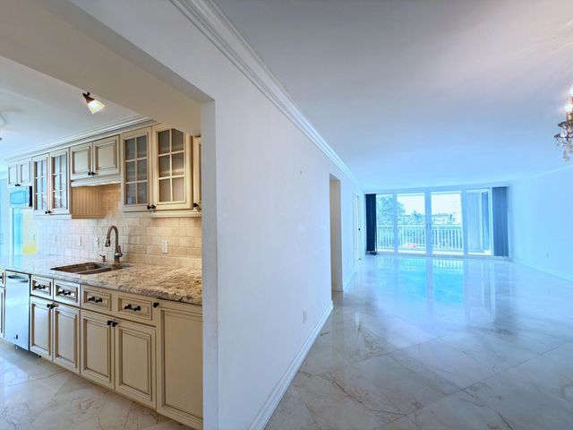 3546 S Ocean Boulevard 410, South Palm Beach, FL 33480