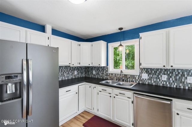 2928 Ambergate Drive, Anchorage, AK 99504