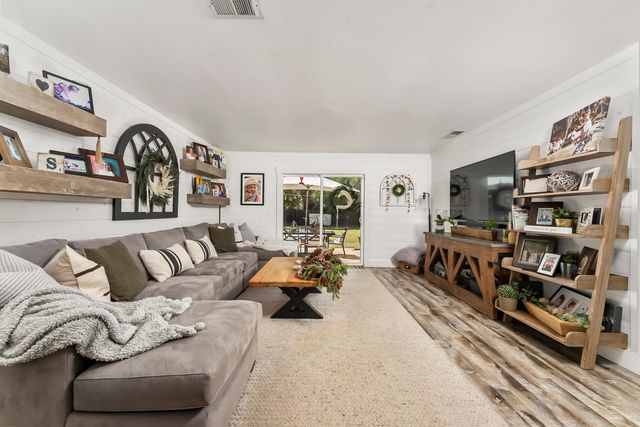 3487 Humphrey Rd, Loomis, CA 95650