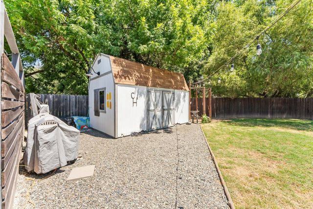 3487 Humphrey Rd, Loomis, CA 95650