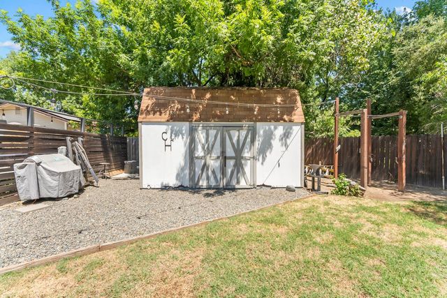 3487 Humphrey Rd, Loomis, CA 95650