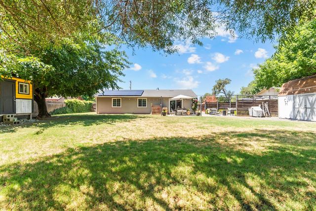 3487 Humphrey Rd, Loomis, CA 95650