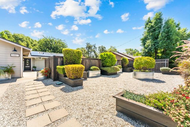 3487 Humphrey Rd, Loomis, CA 95650