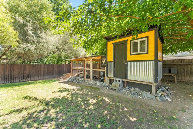 3487 Humphrey Rd, Loomis, CA 95650