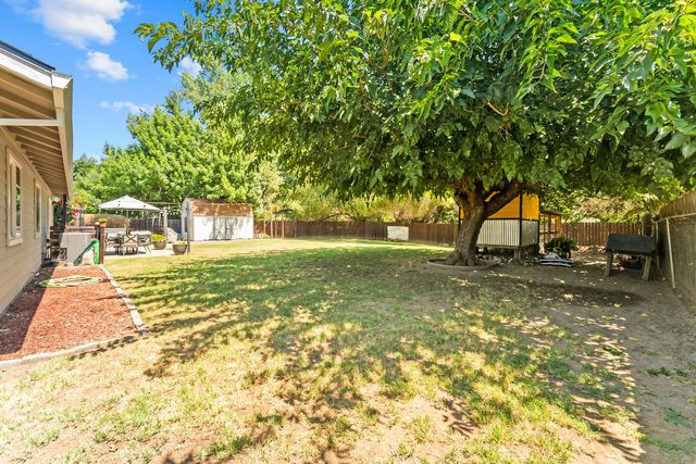 3487 Humphrey Rd, Loomis, CA 95650