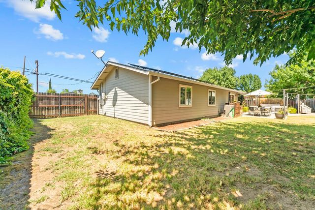 3487 Humphrey Rd, Loomis, CA 95650