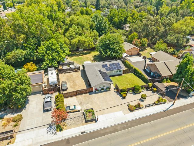 3487 Humphrey Rd, Loomis, CA 95650