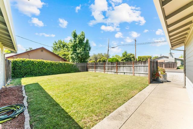 3487 Humphrey Rd, Loomis, CA 95650