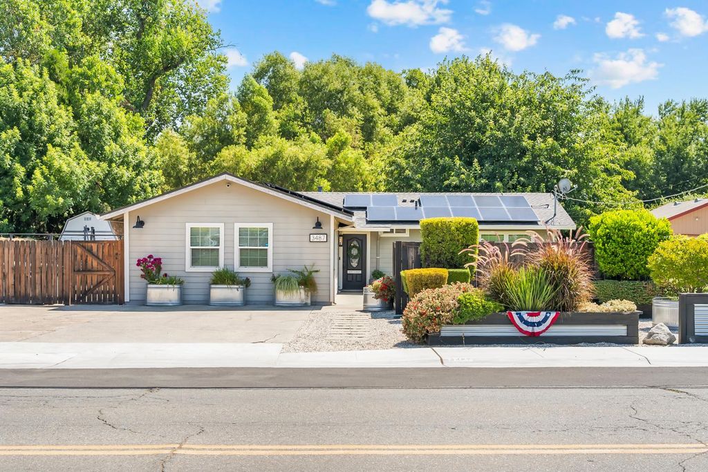 3487 Humphrey Rd, Loomis, CA 95650